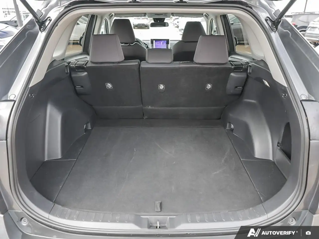 Toyota RAV 4 снимка Toyota RAV 4