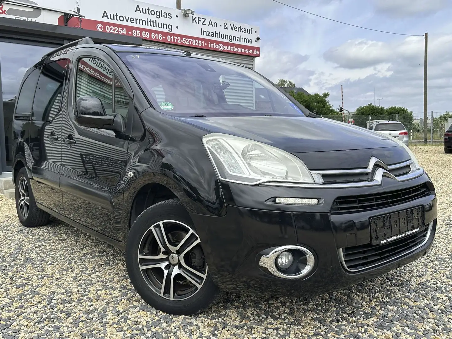Citroen Berlingo Kombi Selection/2.HD/TEMPO./PANO./KLIMA Schwarz - 2