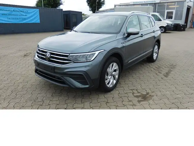 Volkswagen Tiguan Allspace view 5