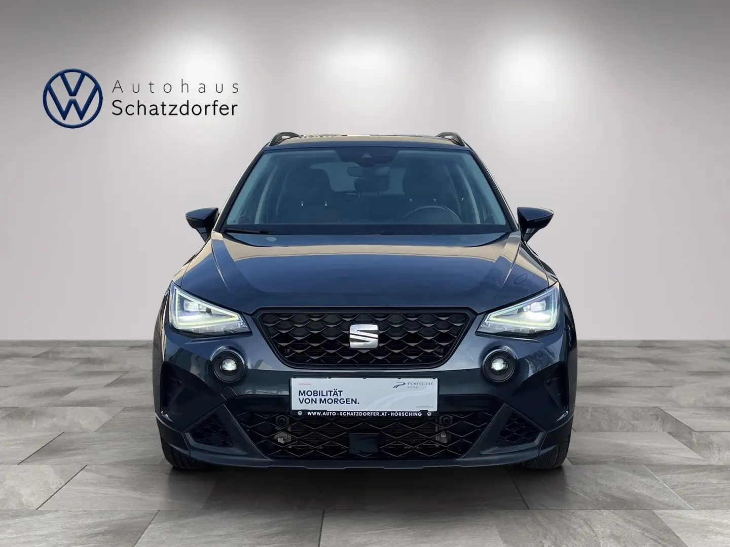 SEAT Arona 1,0 Eco TSI Style Grau - 2