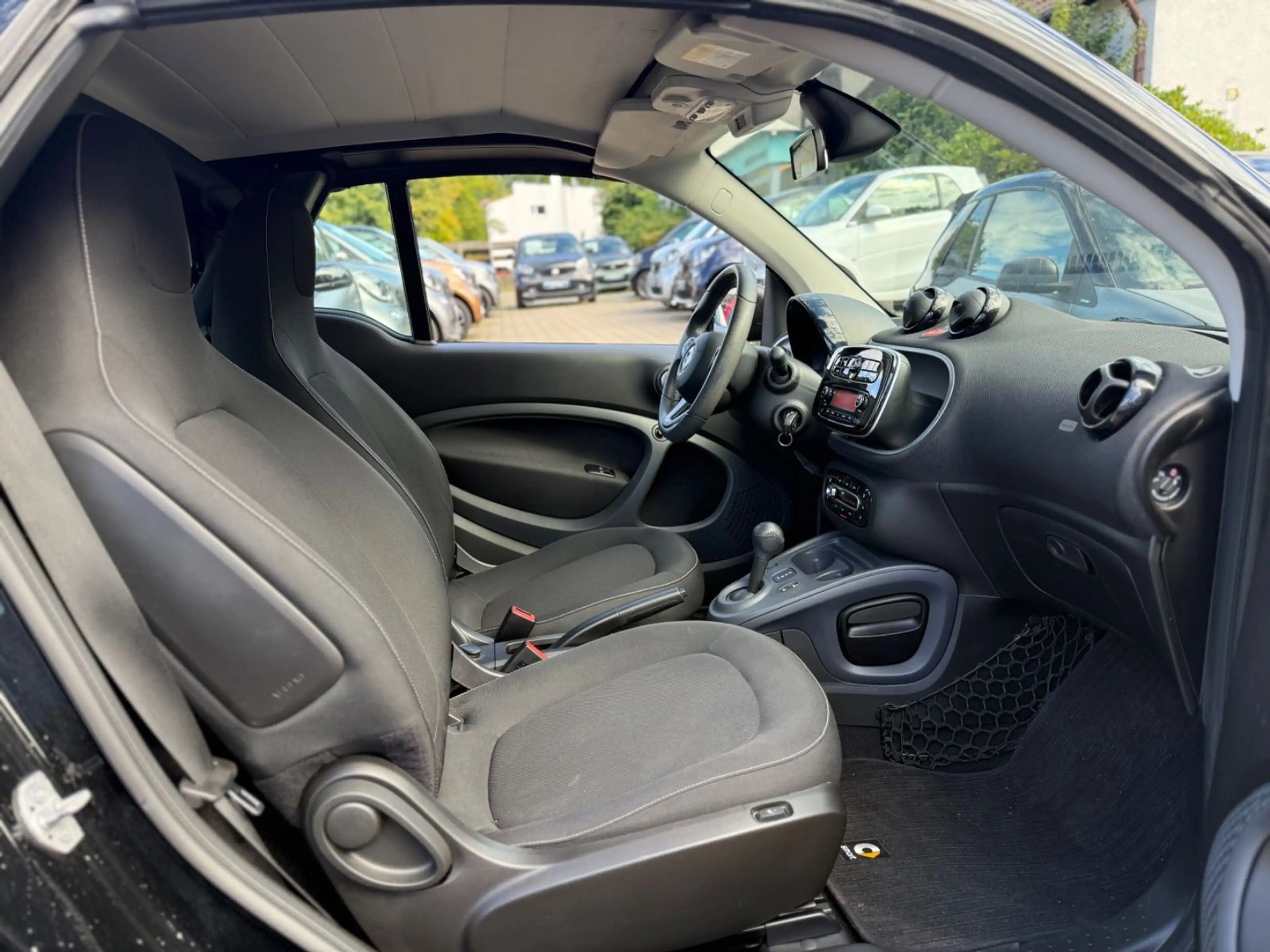 smart forTwo PASSION CABRIO*AUTOMATIK*KLIMA*29.000KM* — photo 28