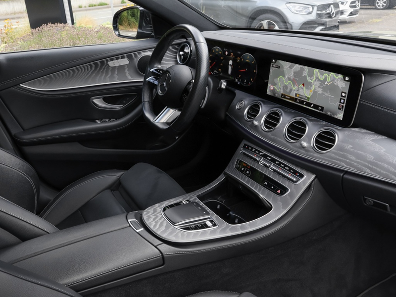 Mercedes-Benz E 400 d 4MATIC T-Modell AMG-Sport+MLB+Ambiente — photo 4