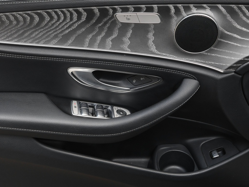 Mercedes-Benz E 400 d 4MATIC T-Modell AMG-Sport+MLB+Ambiente — photo 14