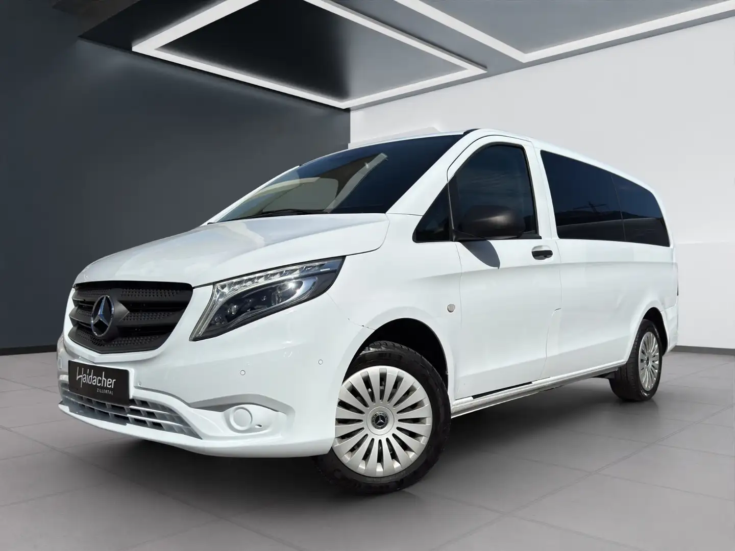 Mercedes-Benz Vito 114 BlueTEC 4x4 Tourer SELECT Lang AUT LED Weiß - 2