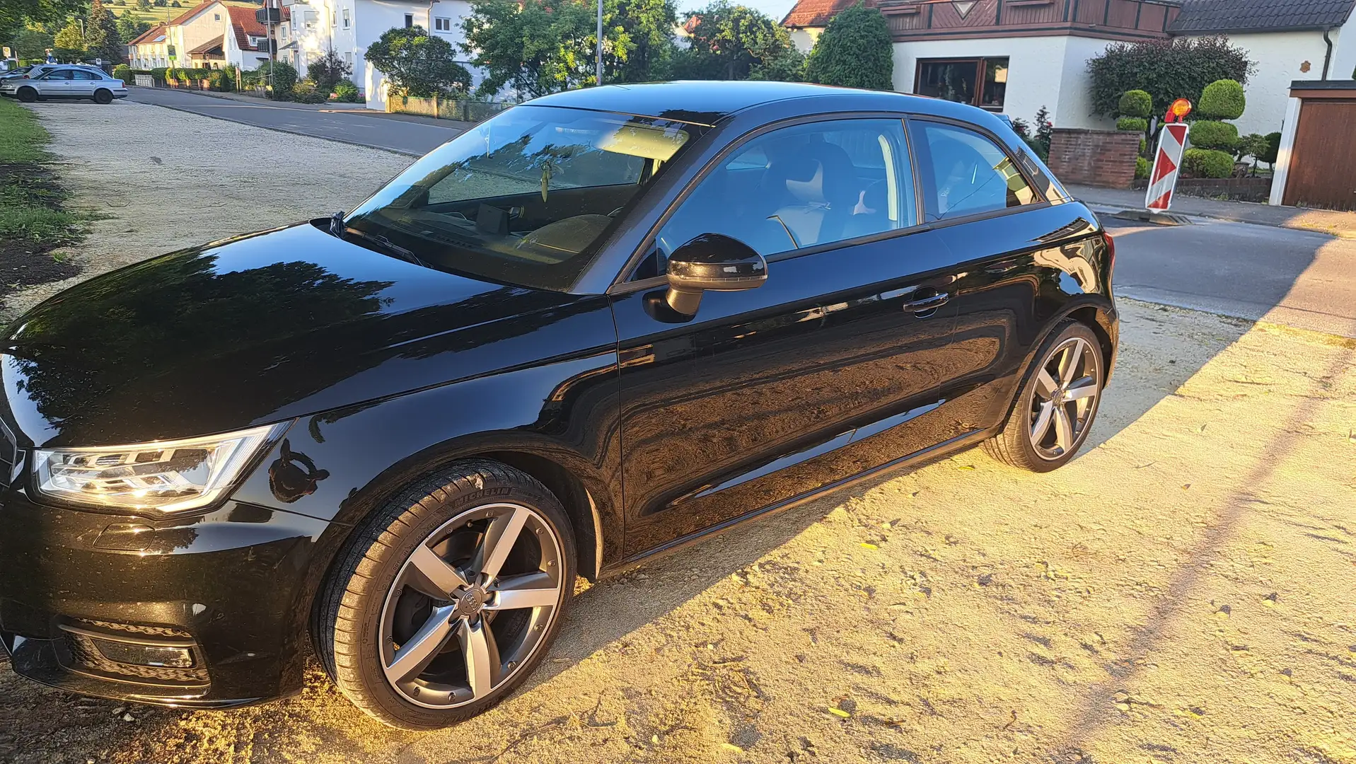 Audi A1 A1 1.4 TFSI Černá - 1