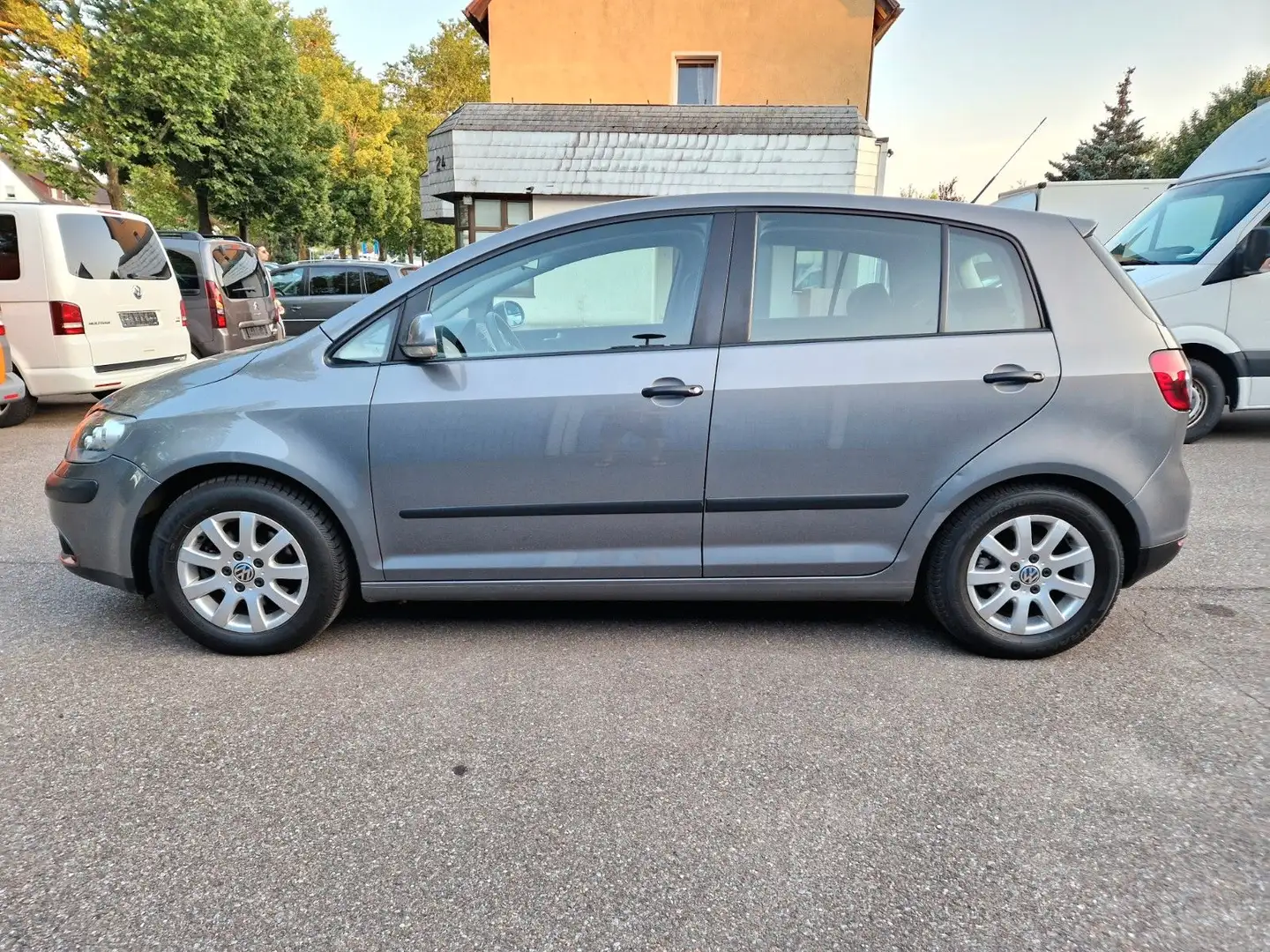 Volkswagen Golf Plus V Comfortline +1.HAND+TÜV NEU+ Szürke - 2
