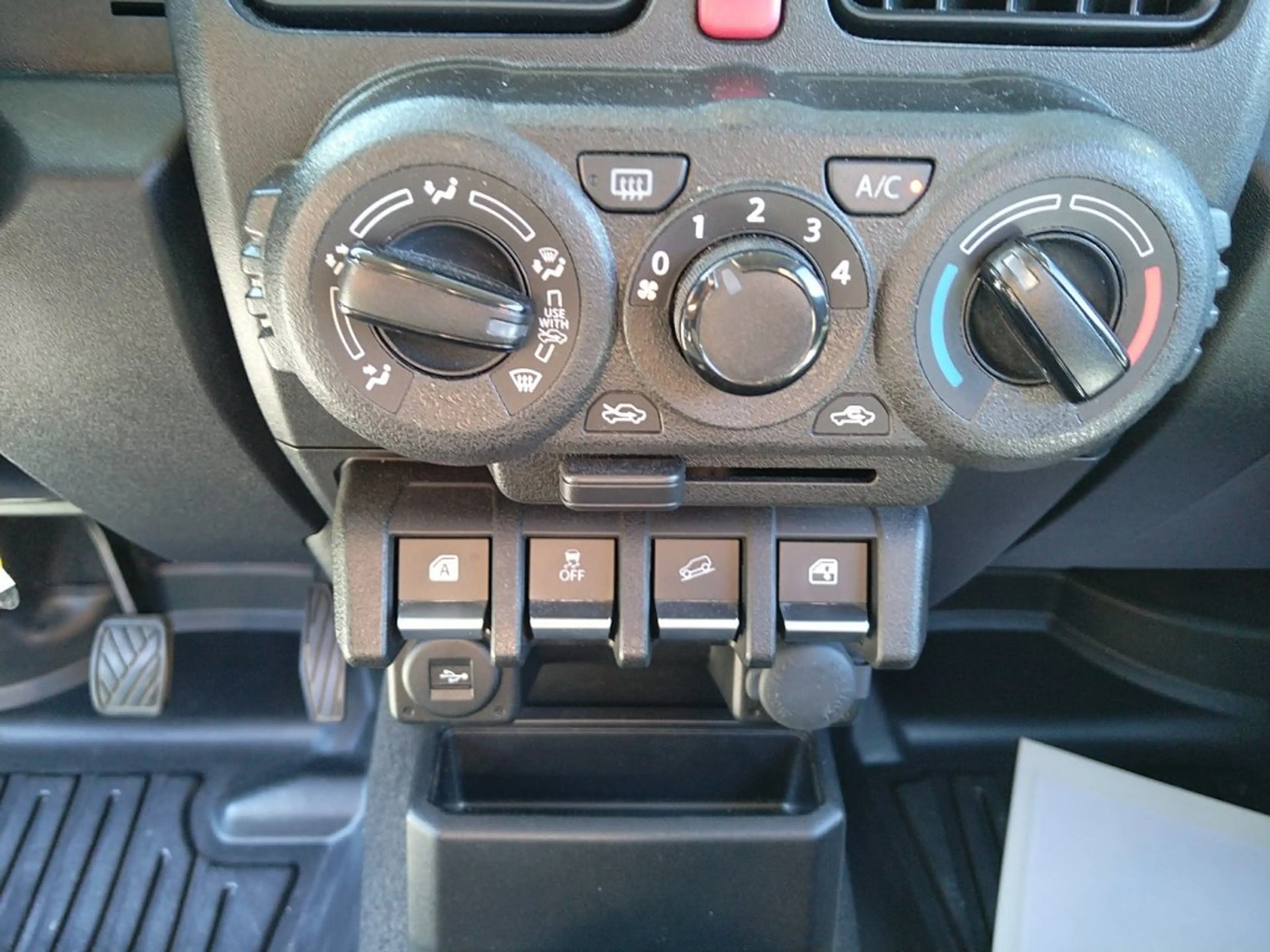 Suzuki Jimny ALLRAD 1,5 Allgrip N1 — photo 11