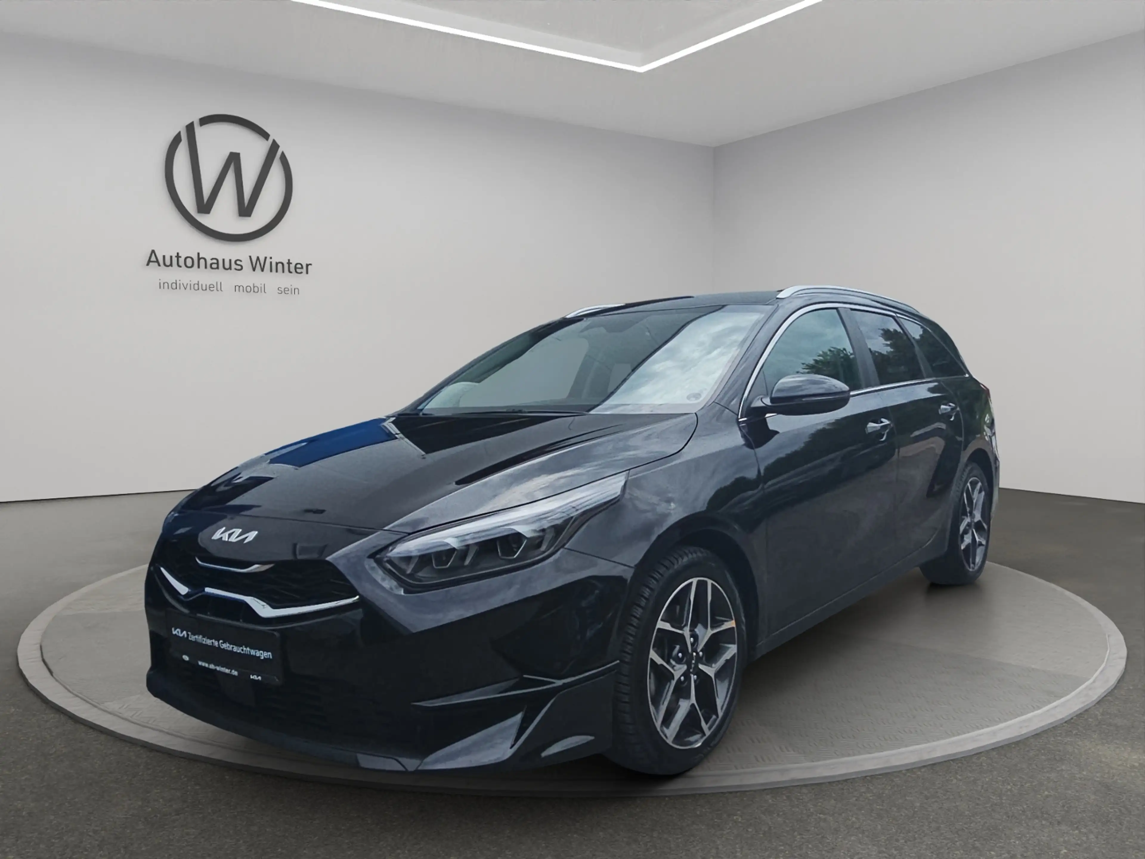 Kia Ceed SW / cee'd SW 1,5 T-GDI DCT Ultimate Edition Stylep. Soundp. LE — photo 2