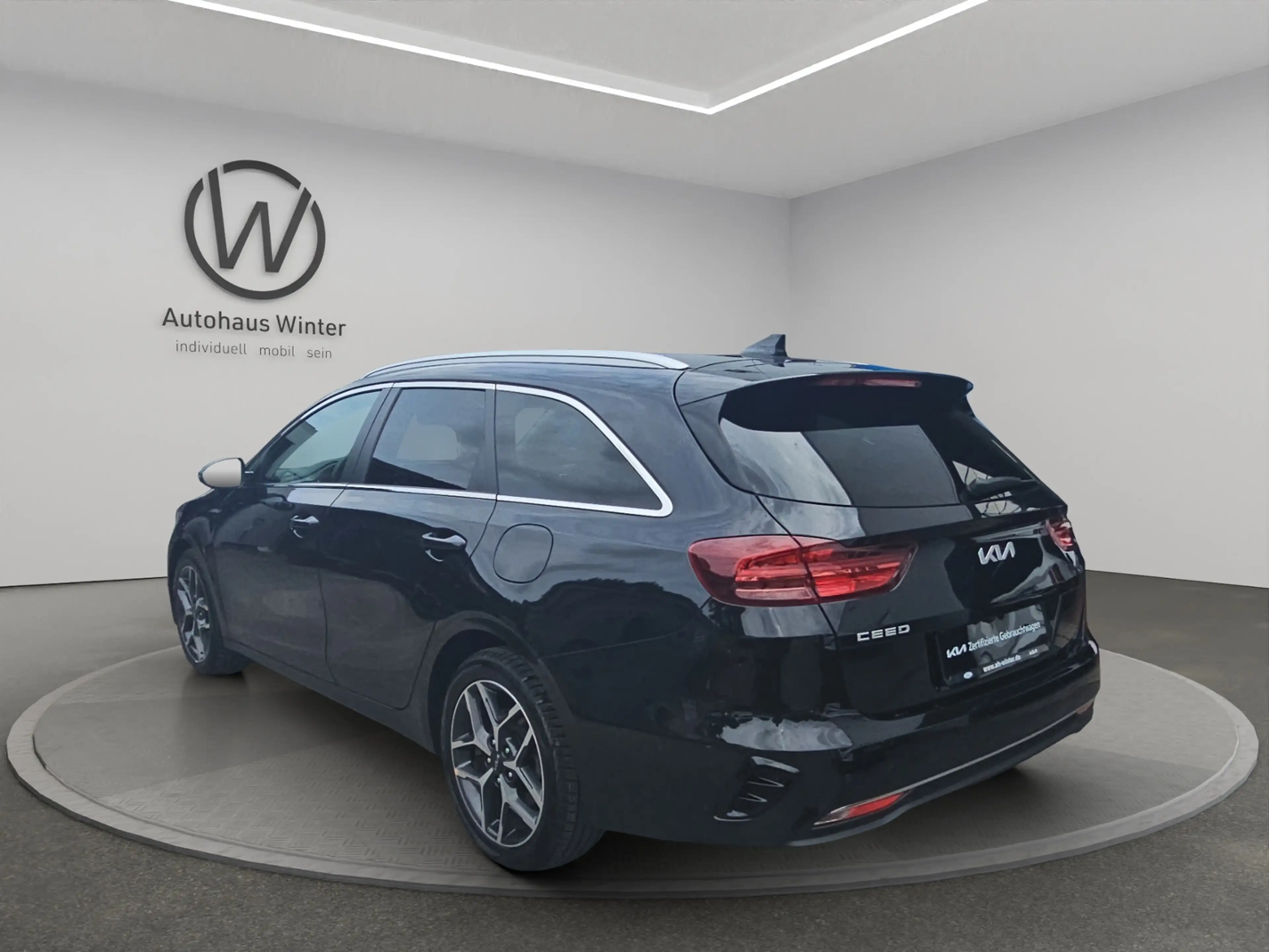 Kia Ceed SW / cee'd SW 1,5 T-GDI DCT Ultimate Edition Stylep. Soundp. LE — photo 4