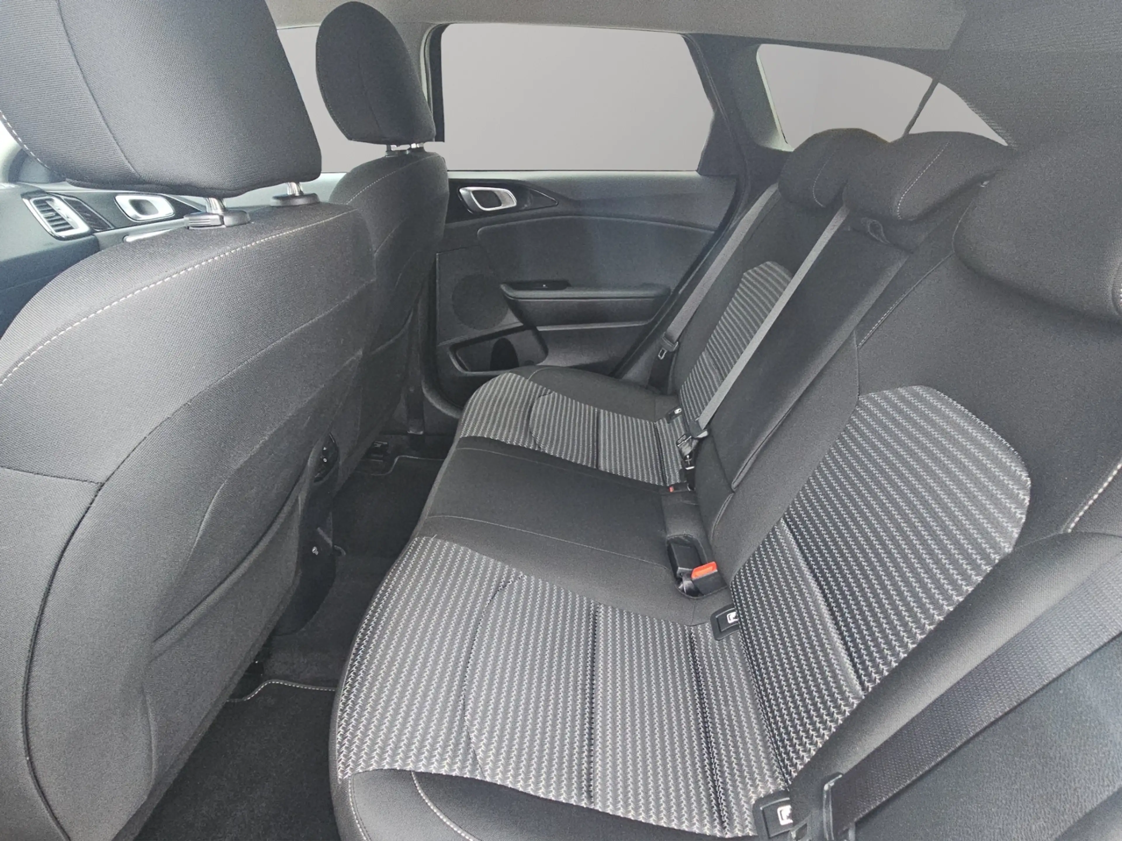 Kia Ceed SW / cee'd SW 1,5 T-GDI DCT Ultimate Edition Stylep. Soundp. LE — photo 13