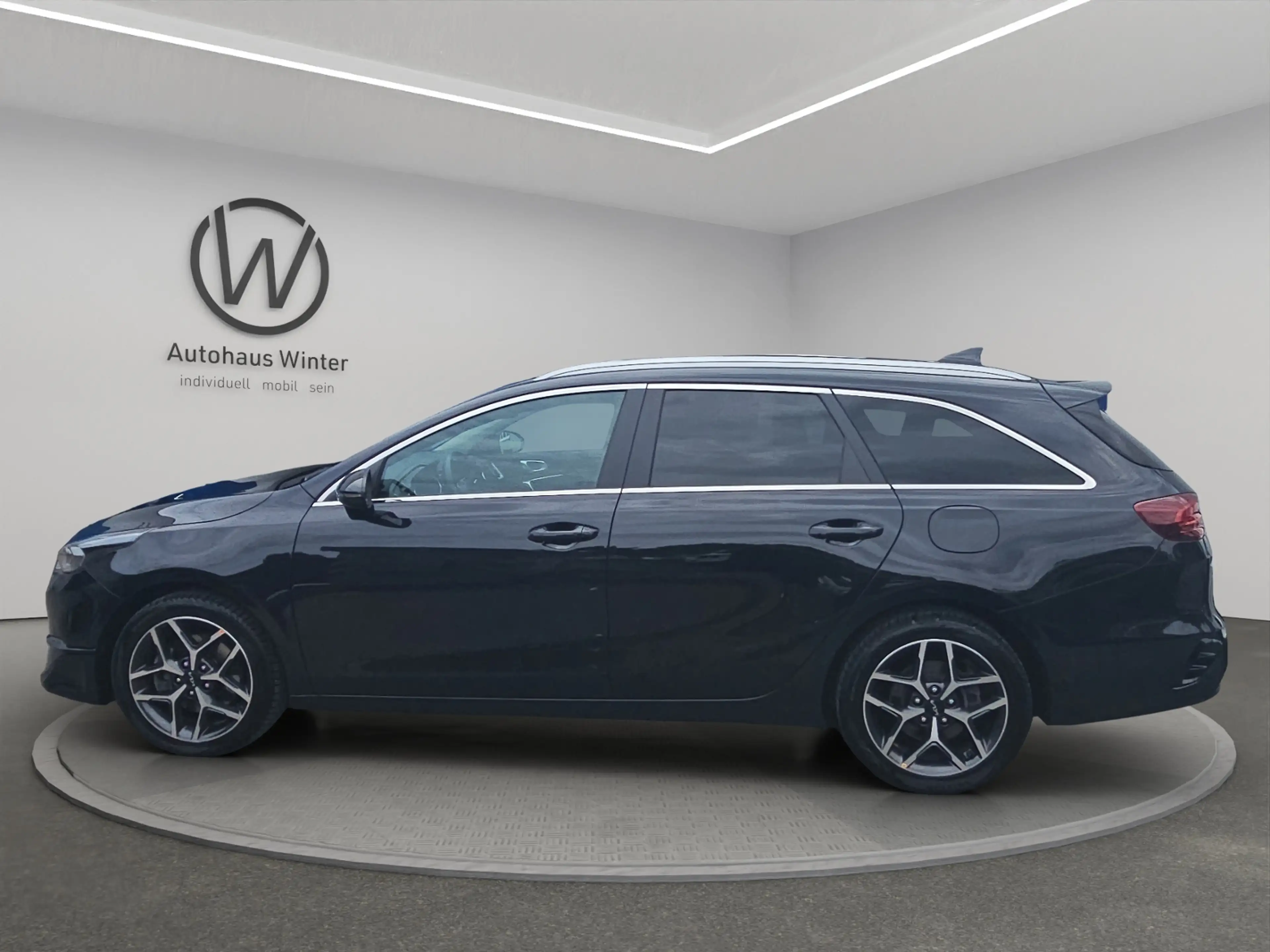 Kia Ceed SW / cee'd SW 1,5 T-GDI DCT Ultimate Edition Stylep. Soundp. LE — photo 6