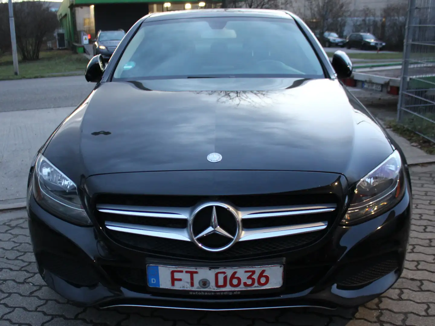 Mercedes-Benz C 300 9G-TRONIC Edition Schwarz - 1