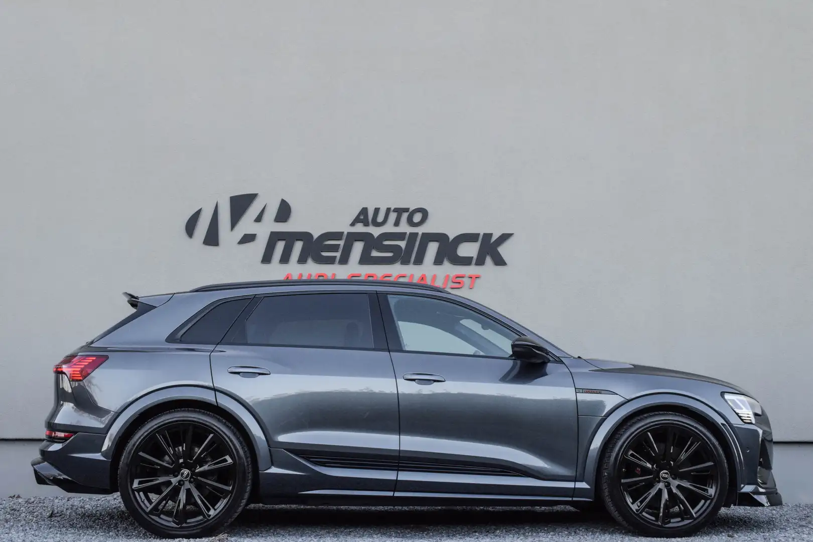 Audi e-tron S Quattro / 2x S-line/ Luchtvering/ Standkachel/ H Gris - 2
