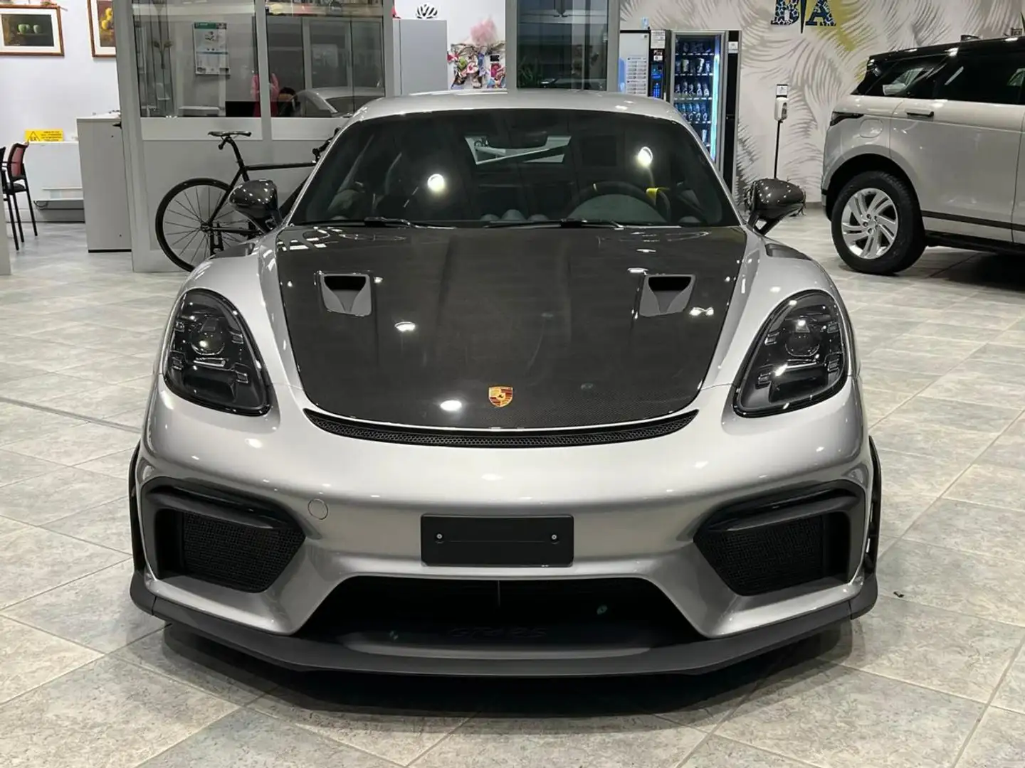 Porsche 718 Cayman 4.0 500CV GT4 RS Argintiu - 2