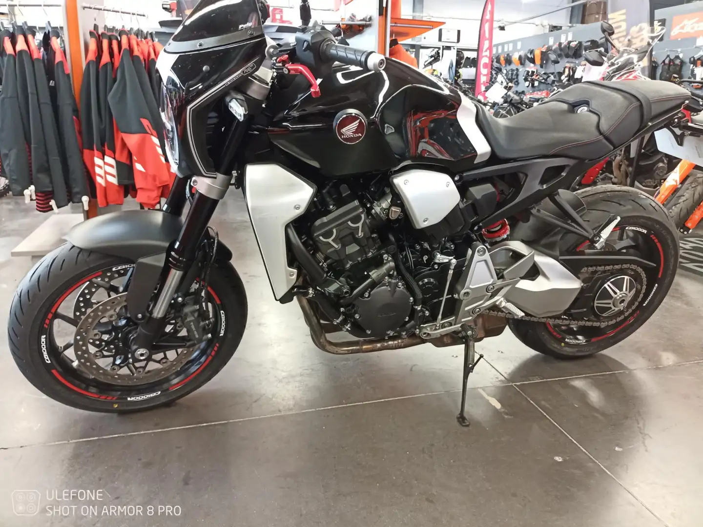 Honda CB 1000 Noir - 2
