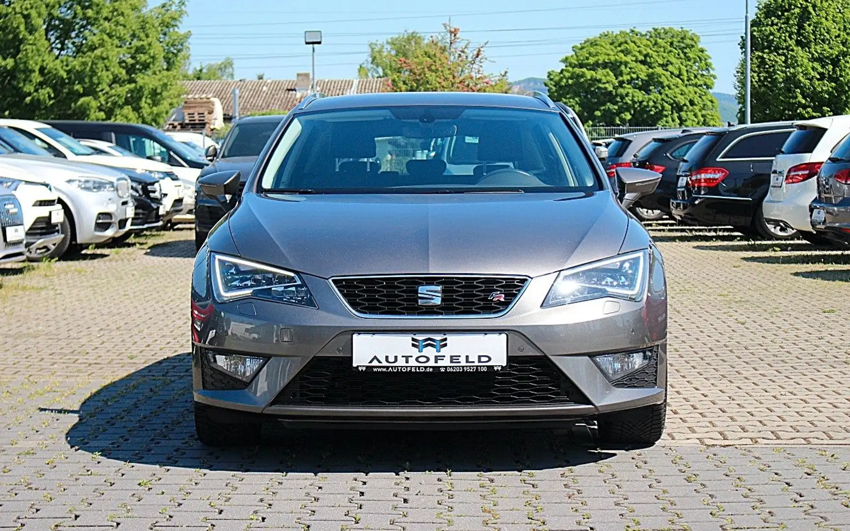 SEAT Leon FR 1.4 TSI/VOLLSHEFT/LED/NAVI/PDC/TEMP/BT/ Grau - 2