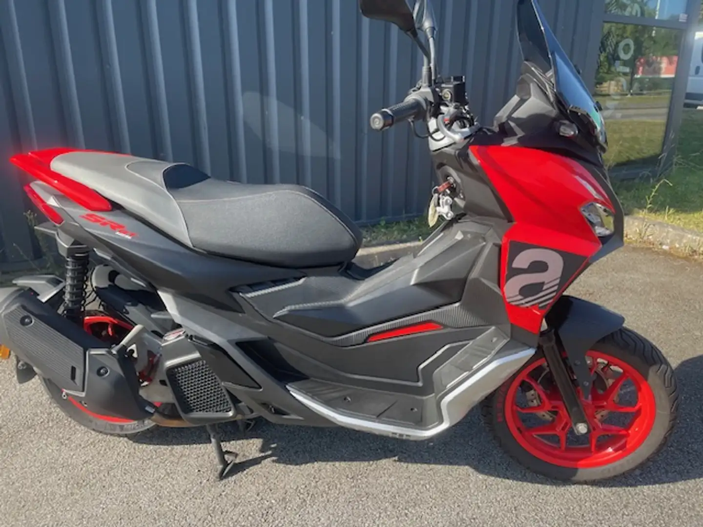 Aprilia SR GT 125 Красный - 2