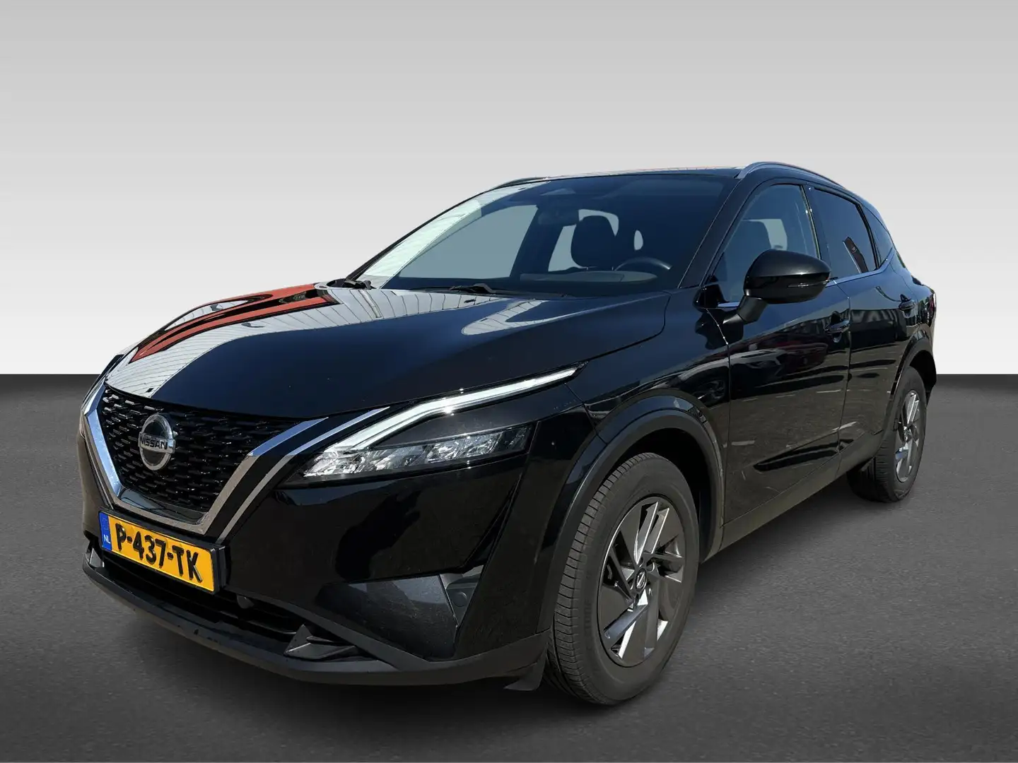 Nissan Qashqai 1.3 MHEV Acenta Zwart - 1