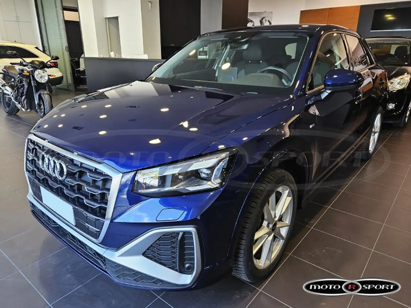 Audi Q2 Q2 35 2.0 tdi Identity Black 150cv s-tronic my20 Blau - 1