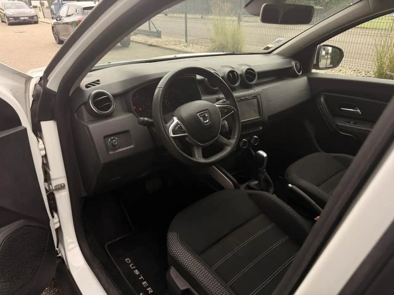 Dacia Duster — photo 8