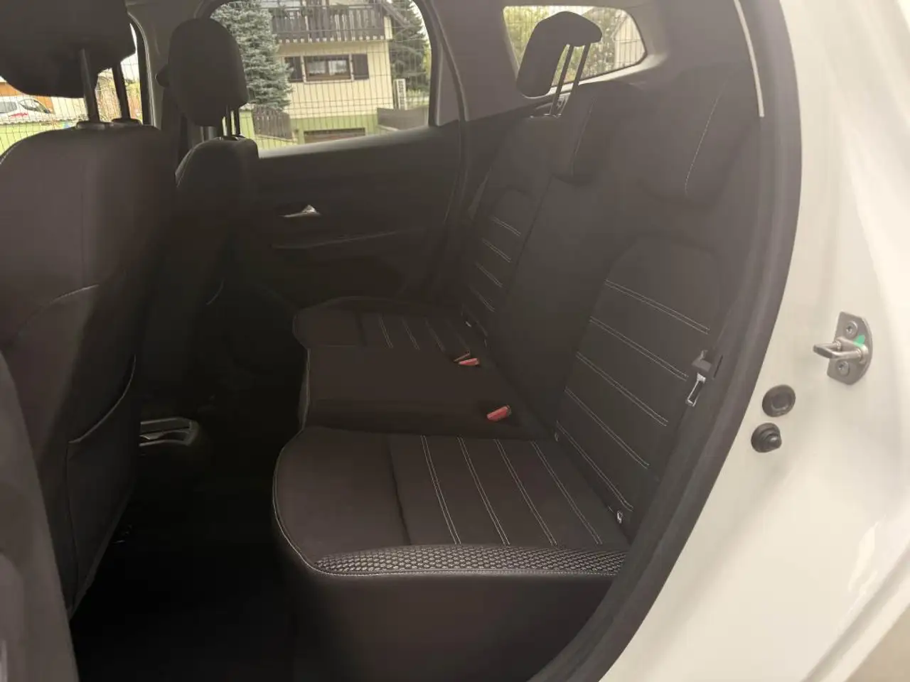 Dacia Duster — photo 15