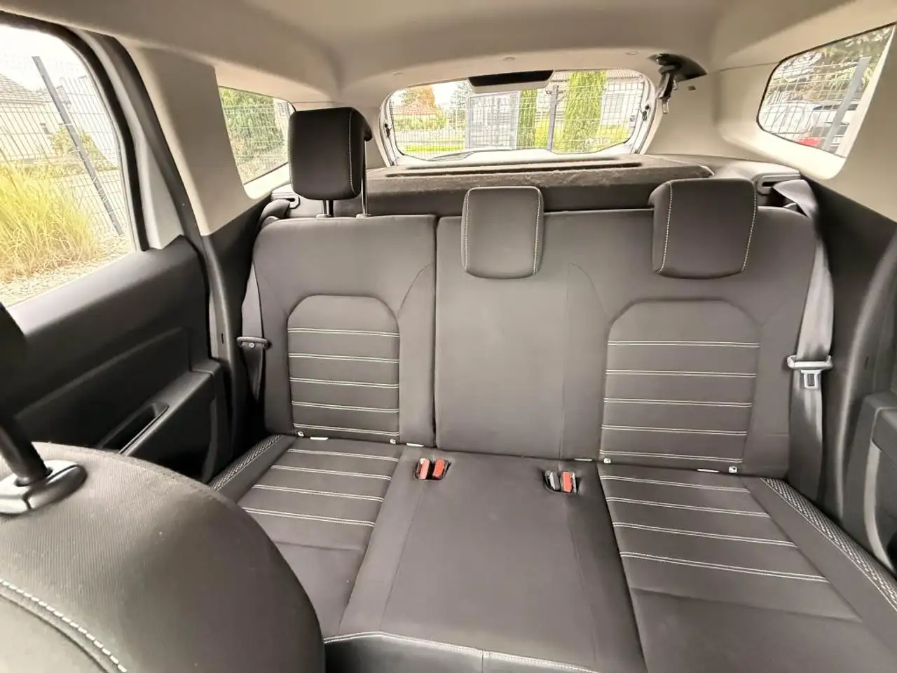 Dacia Duster — photo 13