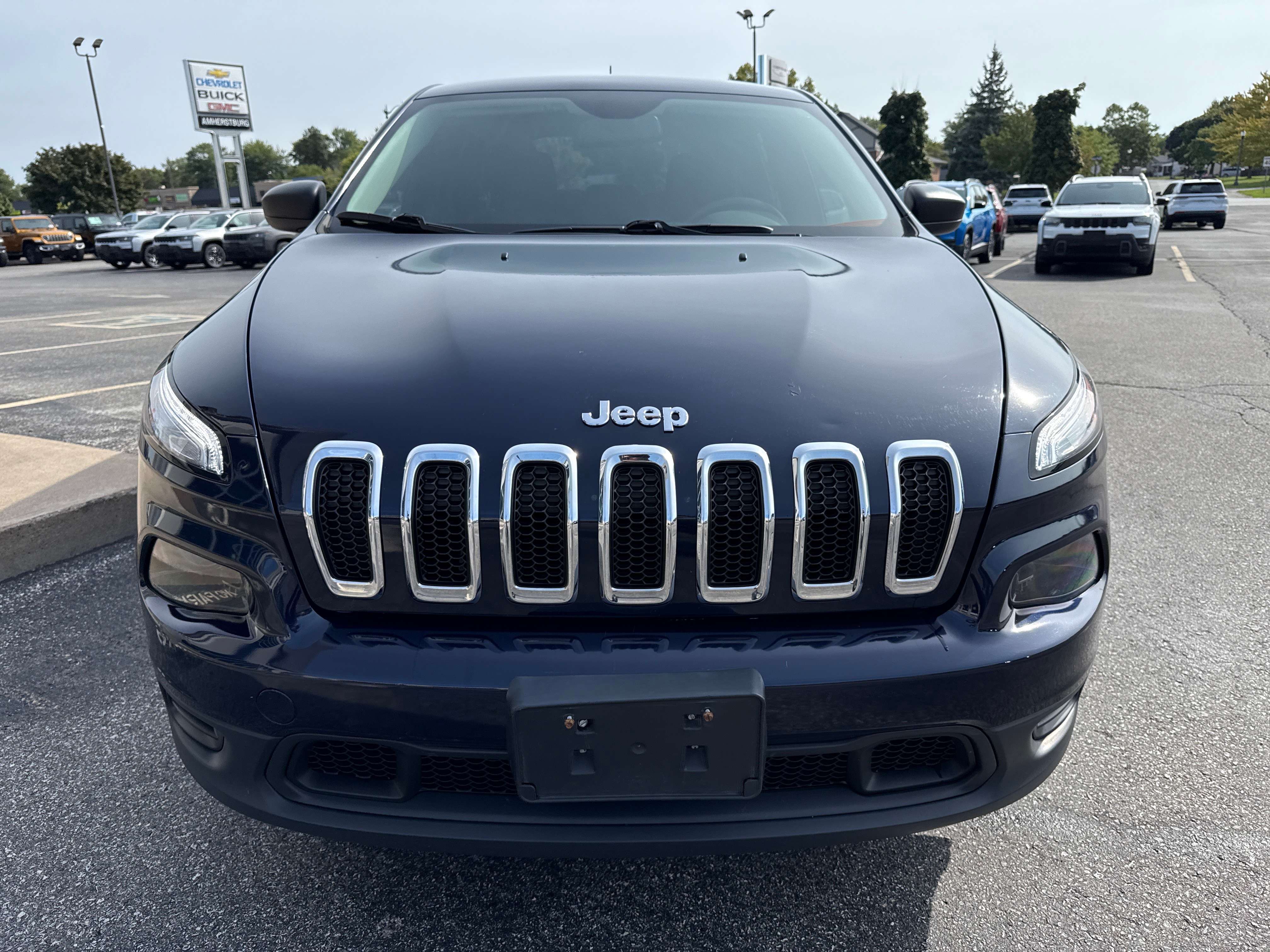 2015 Jeep Cherokee Sport — снимка 1
