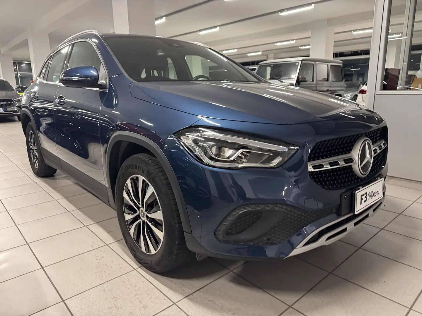 Mercedes-Benz GLA 250 GLA 250 e hybrid EQ Business Extra Blau - 2