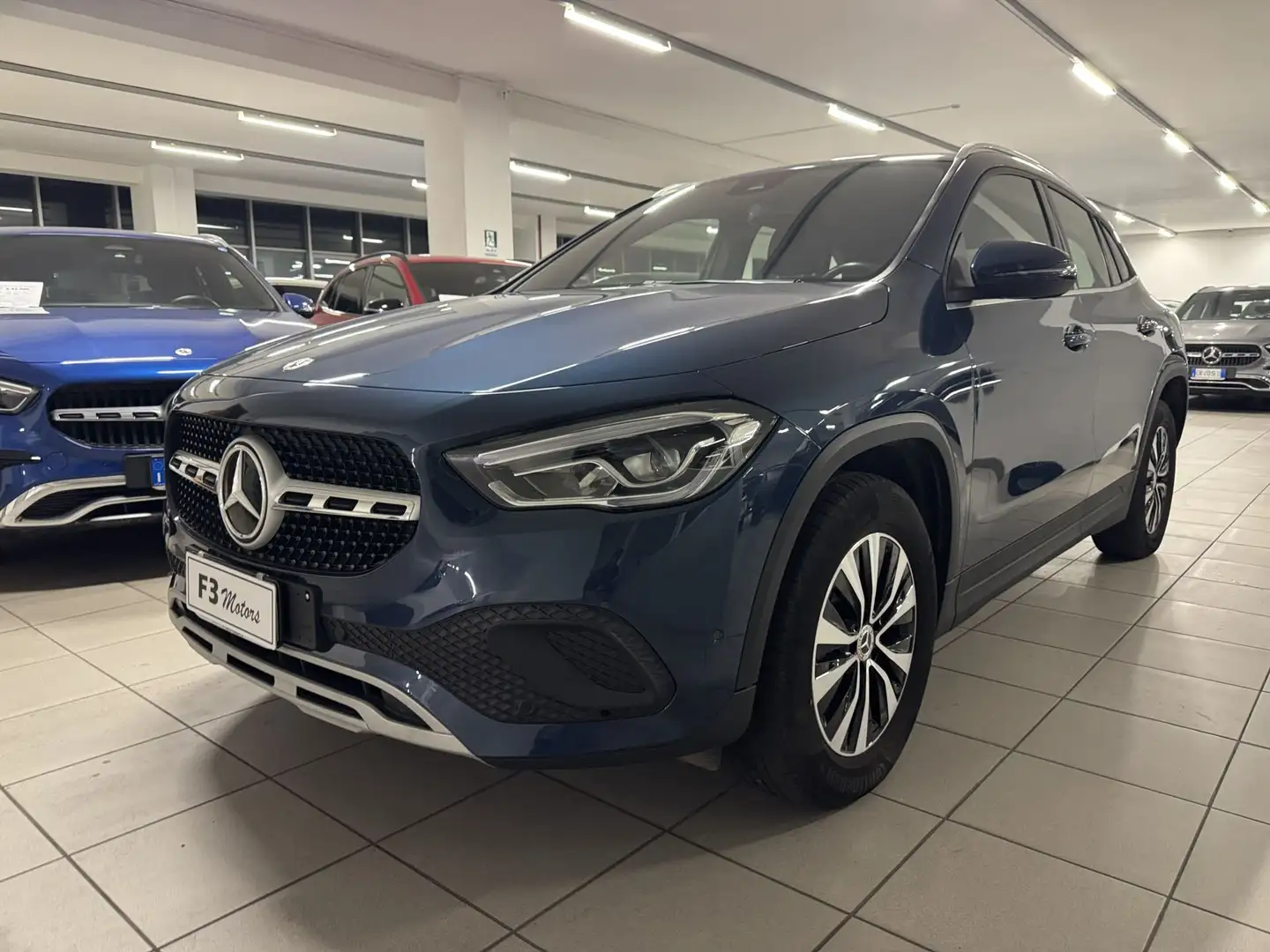 Mercedes-Benz GLA 250 GLA 250 e hybrid EQ Business Extra Blau - 1
