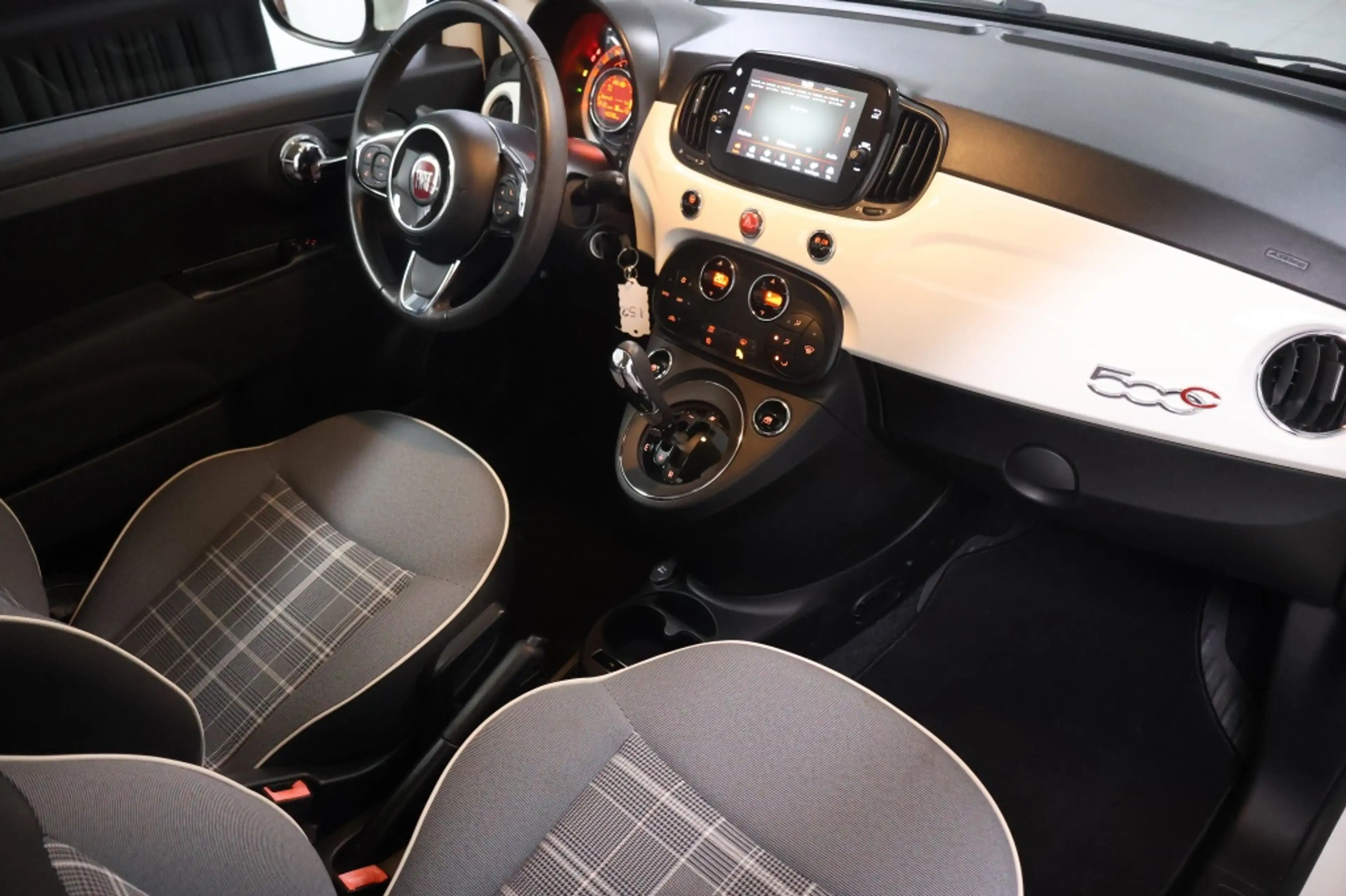 Fiat 500C 1.2 Lounge | Cabrio | Apple Car Play — photo 9