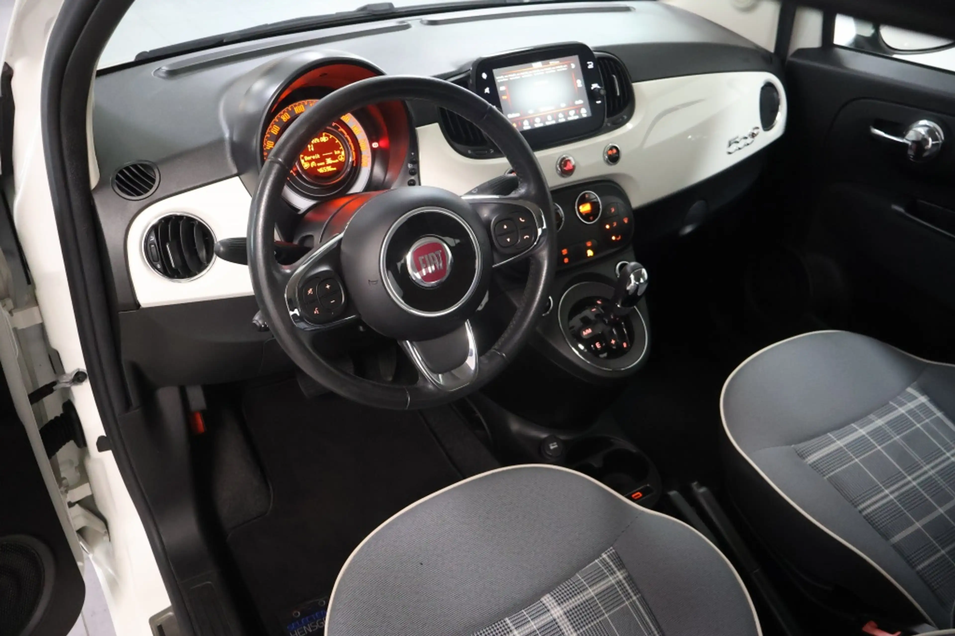 Fiat 500C 1.2 Lounge | Cabrio | Apple Car Play — photo 7