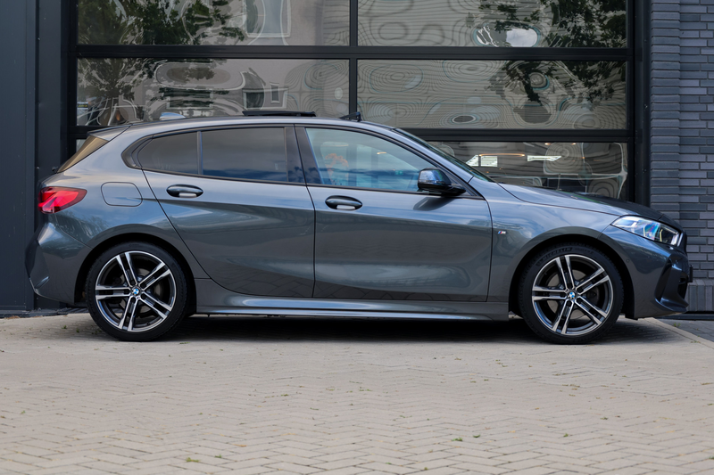 BMW 118 1-serie 118i Executive Edition | NAP! | PANO | M-S — photo 15