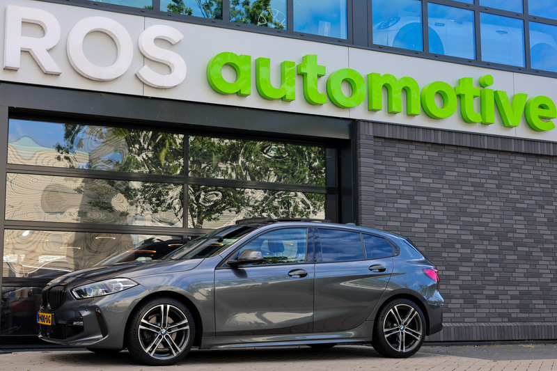 BMW 118 1-serie 118i Executive Edition | NAP! | PANO | M-S — photo 3