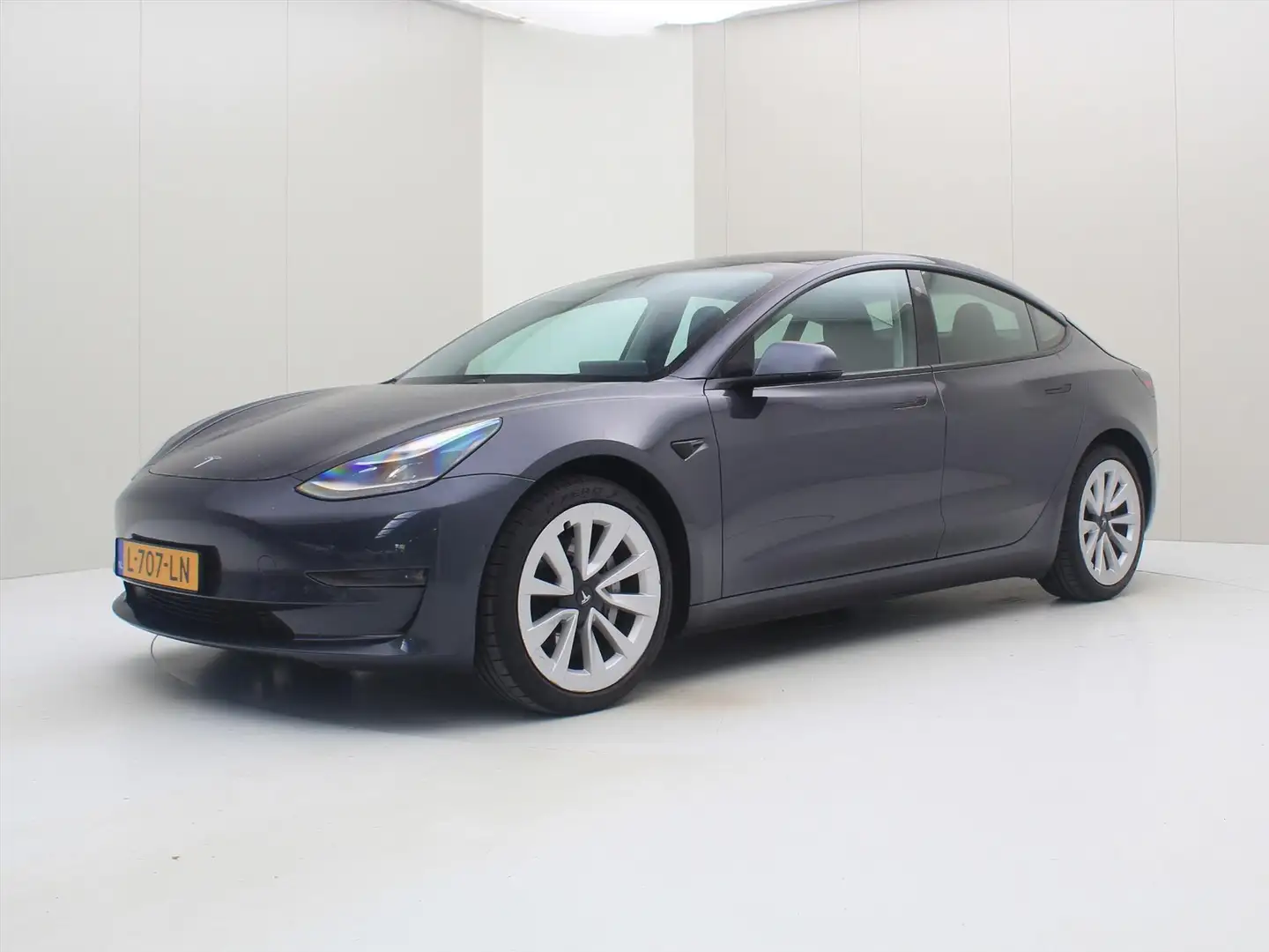 Tesla Model 3 Long-Range AWD 351pk 75 kWh FACELIFT 92% SoH [ WAR Grijs - 1