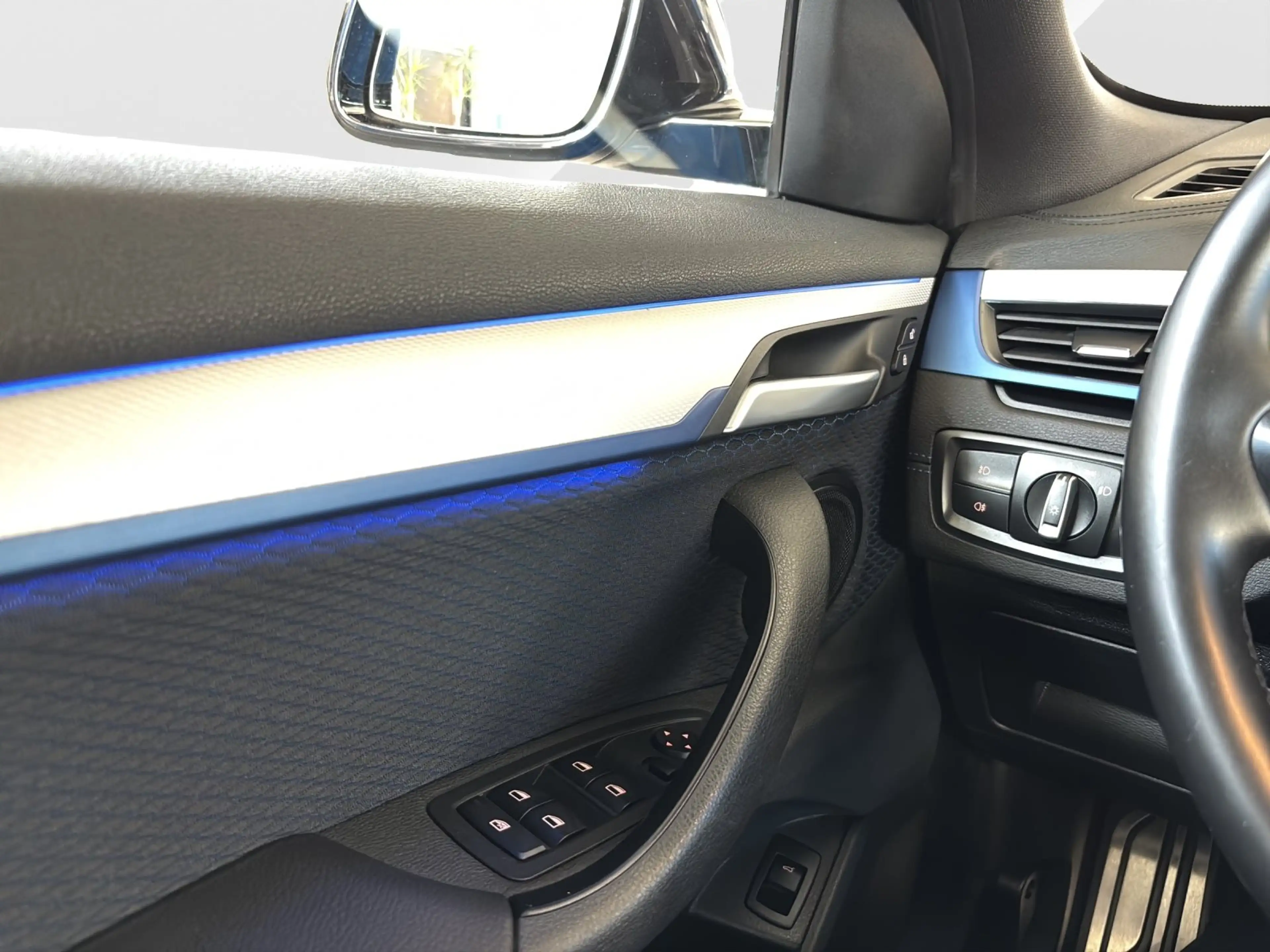 BMW X2 sDrive18i M SPORT — photo 10