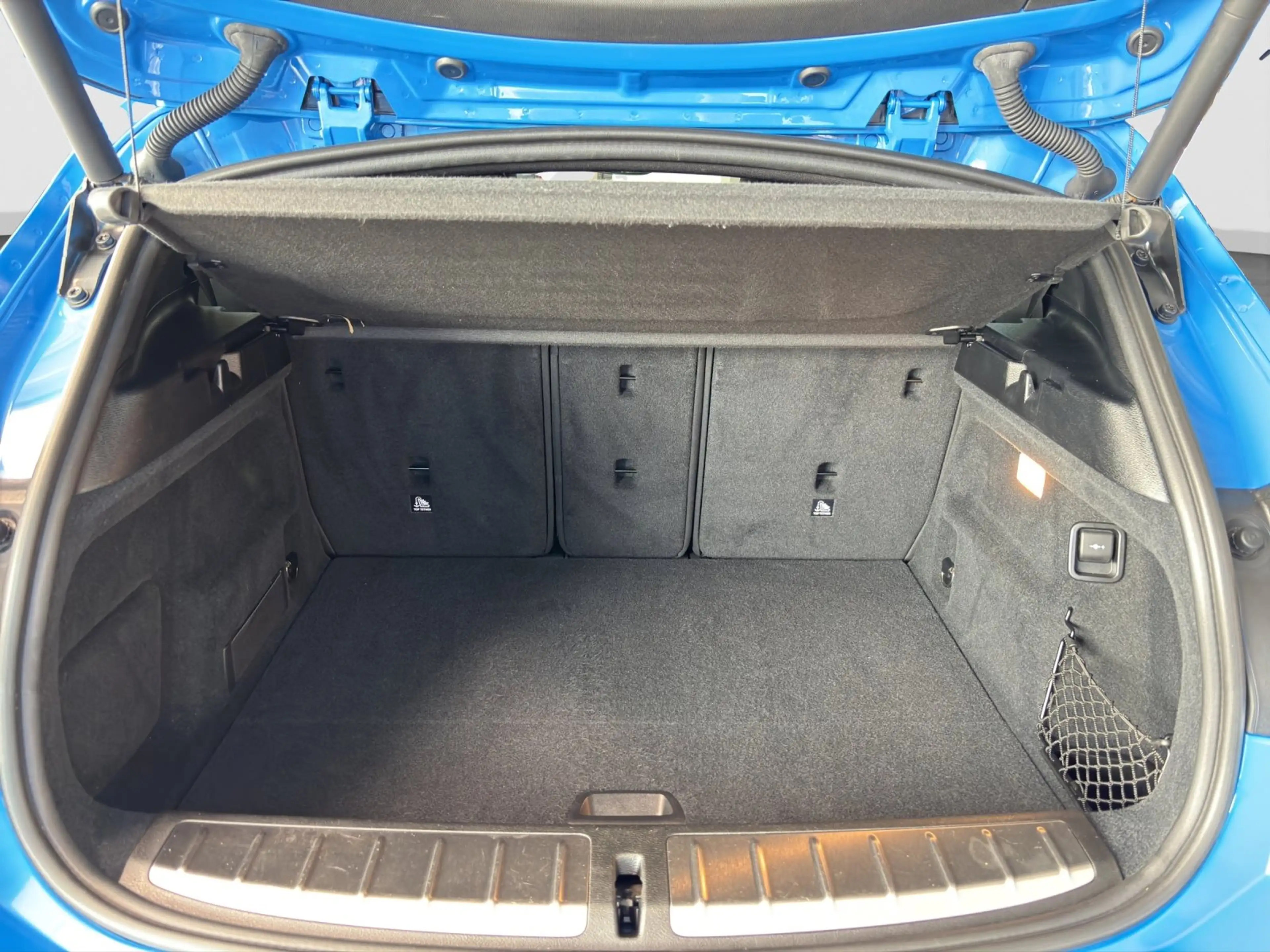 BMW X2 sDrive18i M SPORT — photo 14