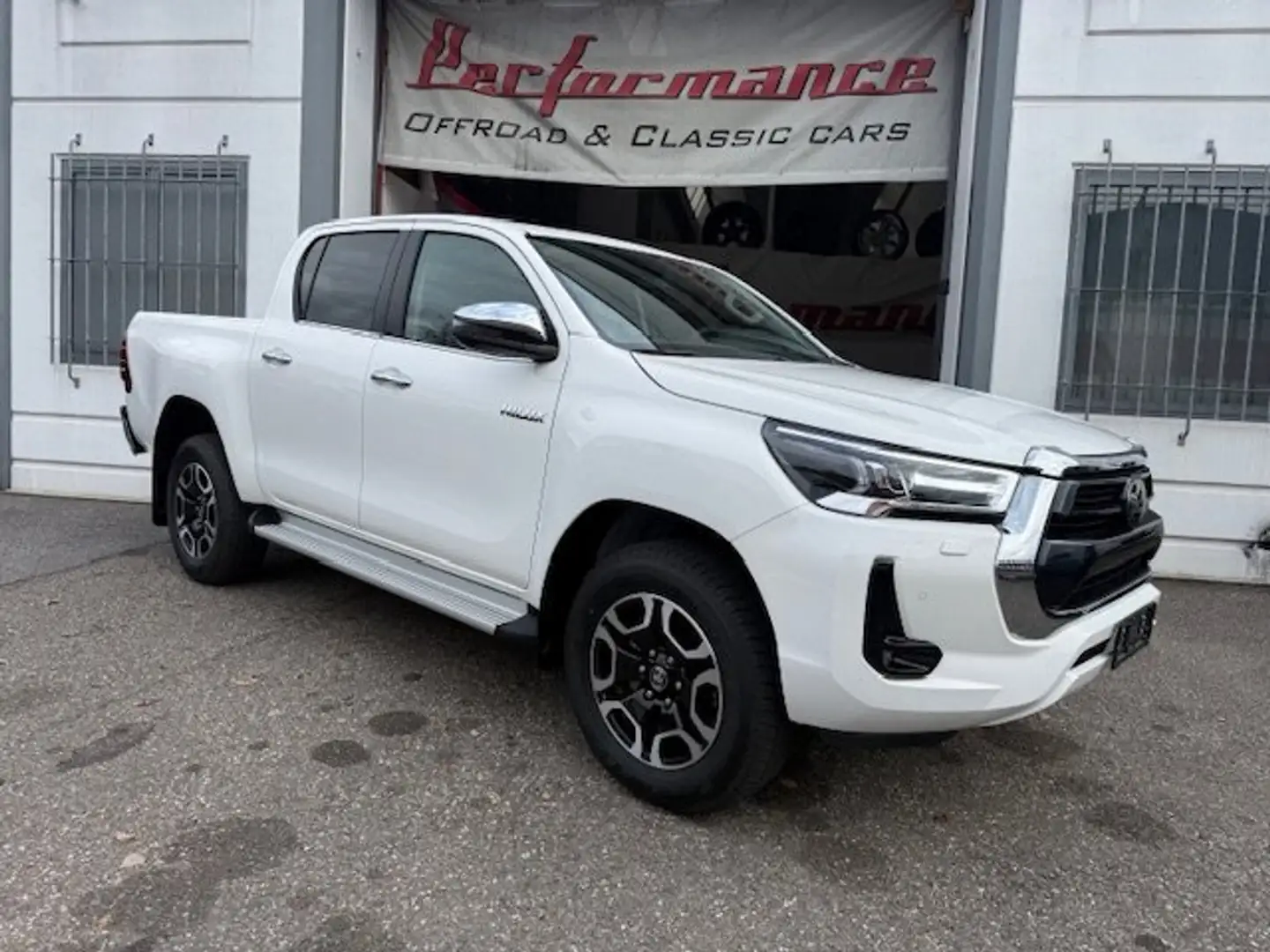 Toyota Hilux EXECUTIVE 204 cv MILD HYBRID MY 2025 Bianco - 1