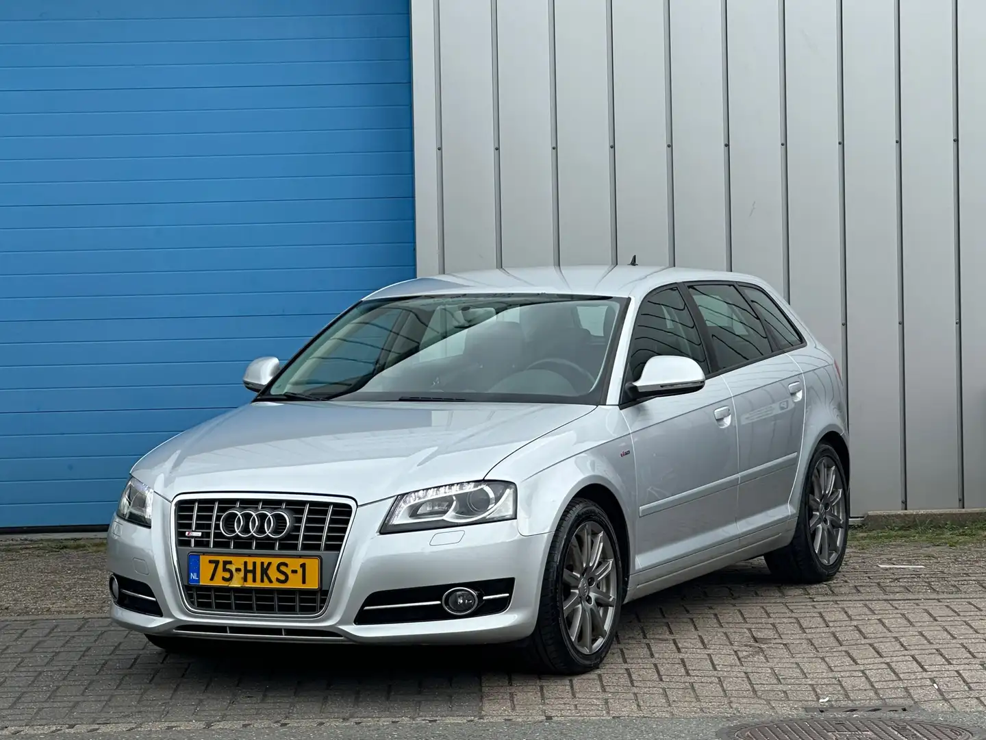 Audi A3 Sportback 1.4 TFSI S LINE Bus AUT DEALER OND Gris - 1