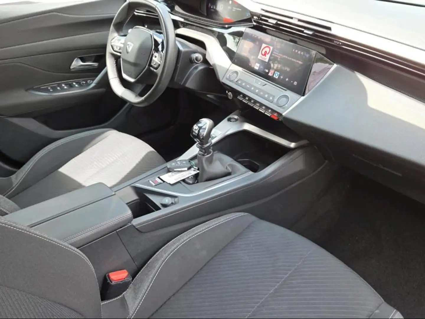 Peugeot 308 Active Pack 1.2i 130pk GPS | PDC | Carplay | LED Groen - 2