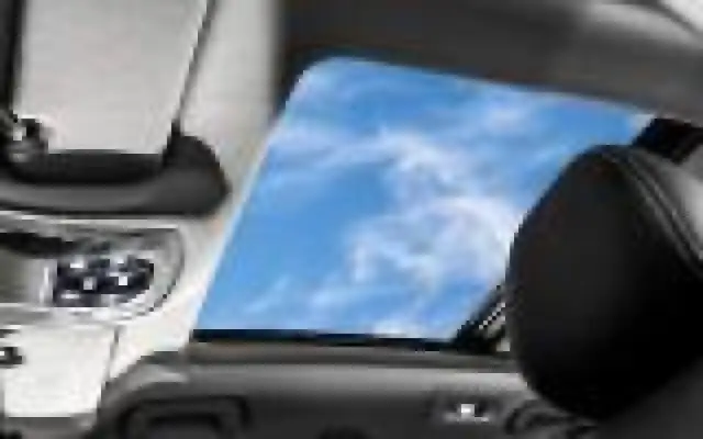 DR Automobiles DR6.0 view 4