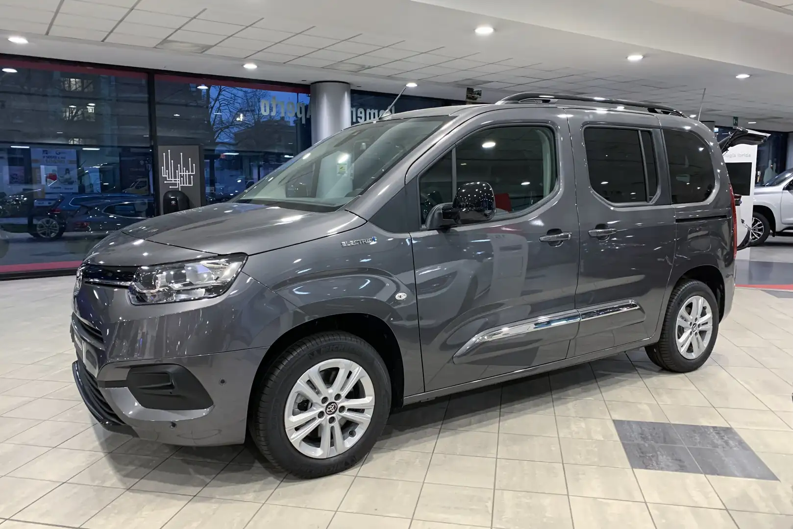 Toyota Proace City VERSO ELECTRIC L1 50kWh D EXECUTIVE - 2