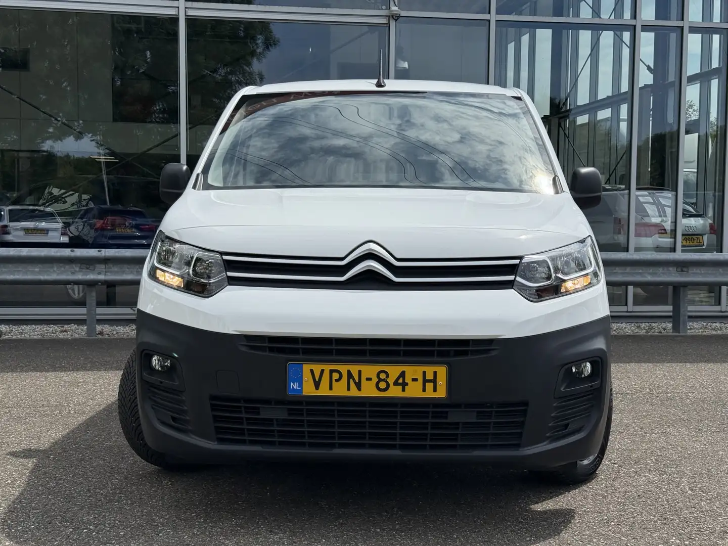 Citroen Berlingo 1.5 BlueHDI Club L1 | NL-auto | 1e Eig | Trekhaak Wit - 2