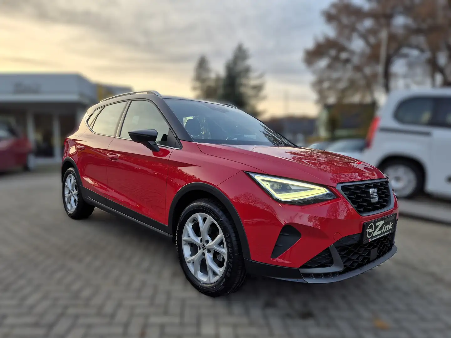 SEAT Arona FR LED Navi PDC Klimaautomatik Rot - 1