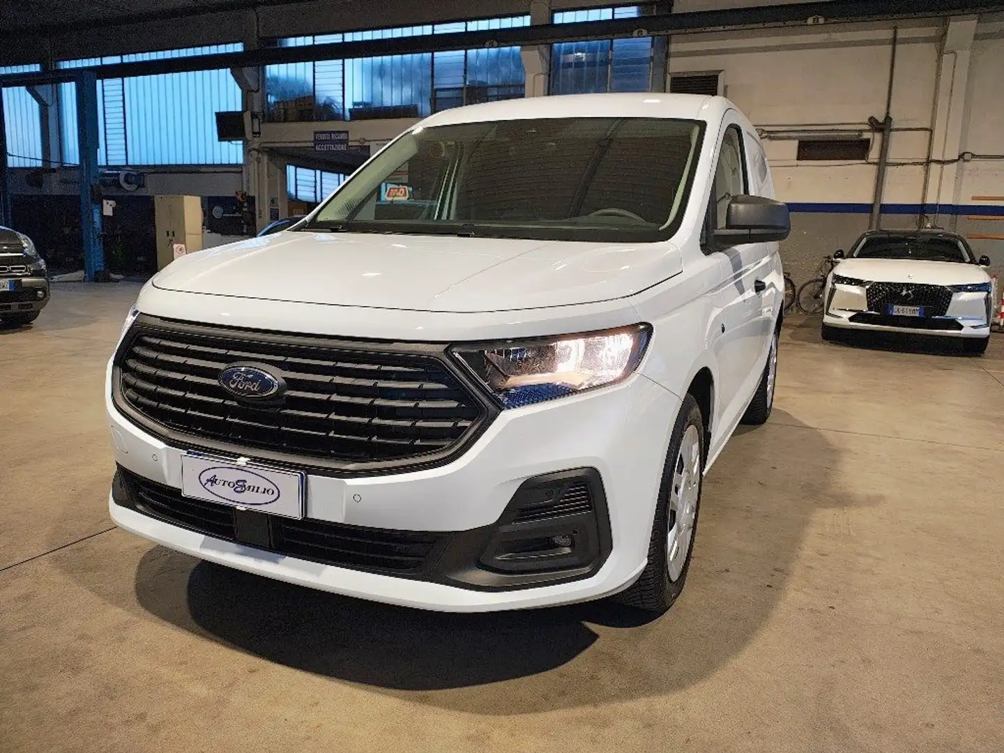 Ford Transit Connect 2.0 Ecoblue PC Furgone Trend Blanco - 2