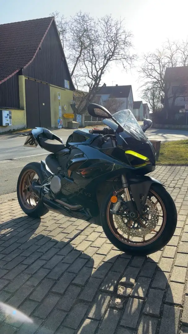 Ducati Panigale V2 Matrix Edition 1 of 1 Verde - 2