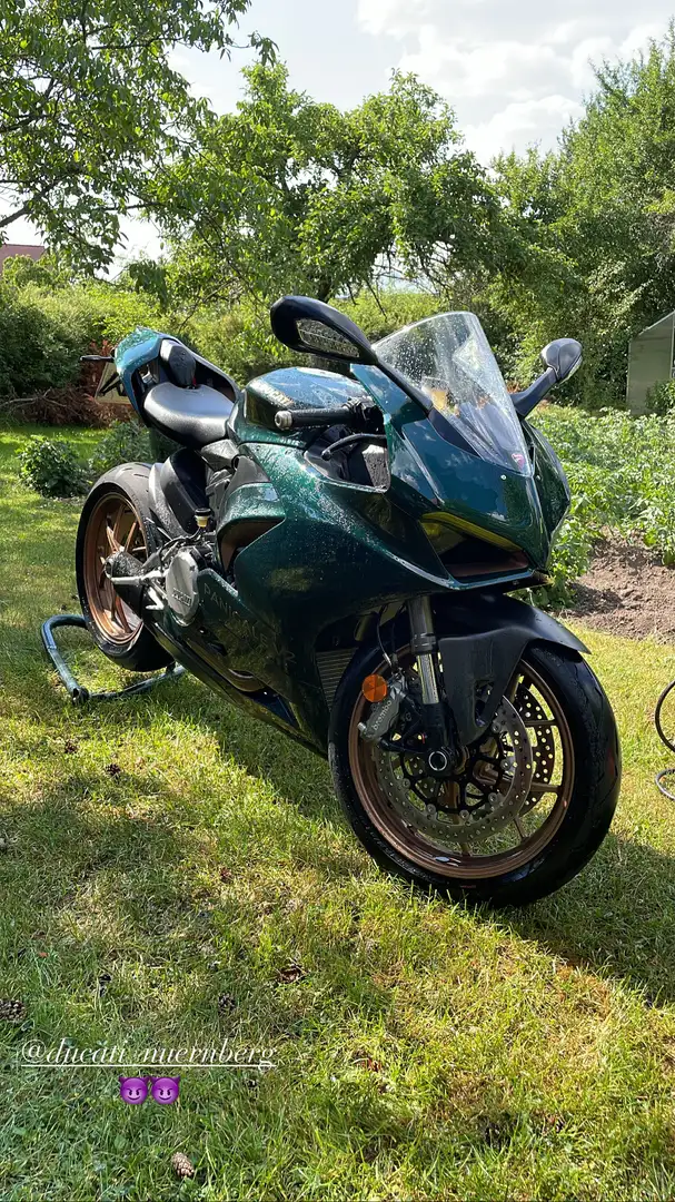 Ducati Panigale V2 Matrix Edition 1 of 1 Verde - 1