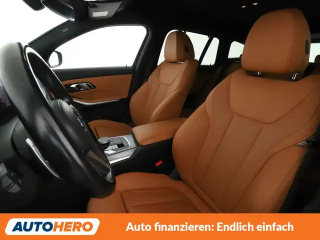 BMW 3 Series view 10