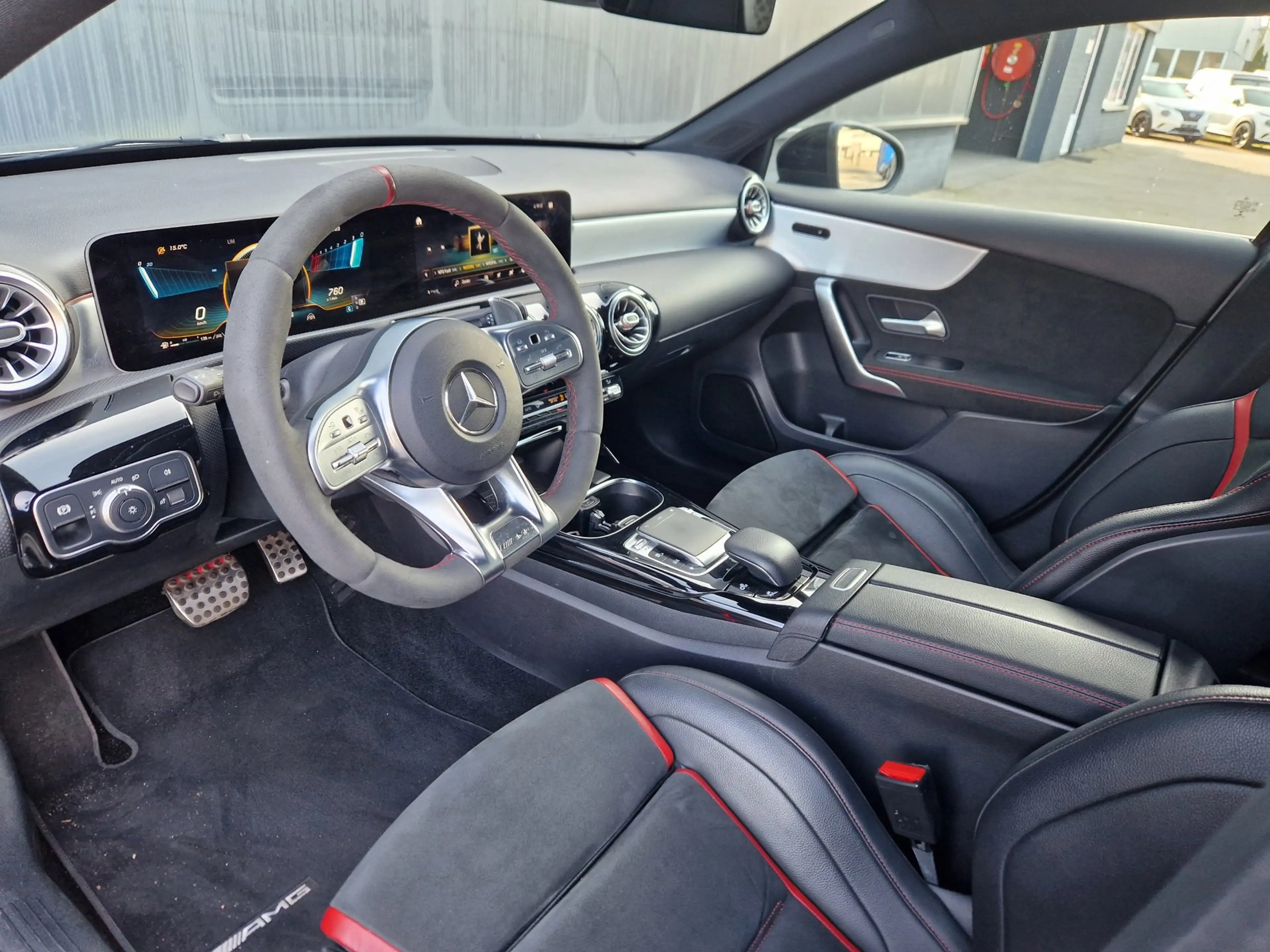 Mercedes-Benz A 35 AMG 4MATIC Edition 1 — photo 5