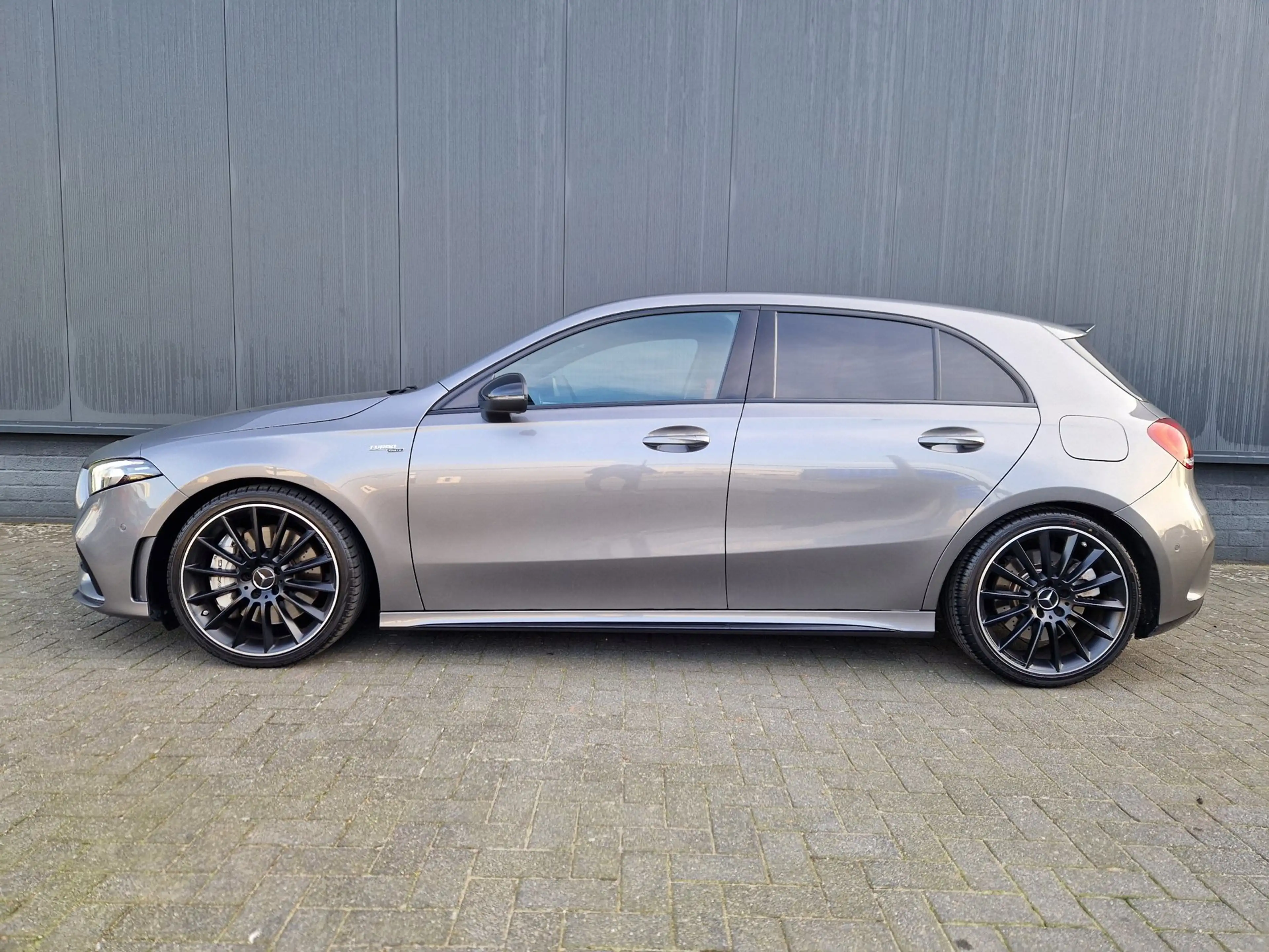 Mercedes-Benz A 35 AMG 4MATIC Edition 1 — photo 2