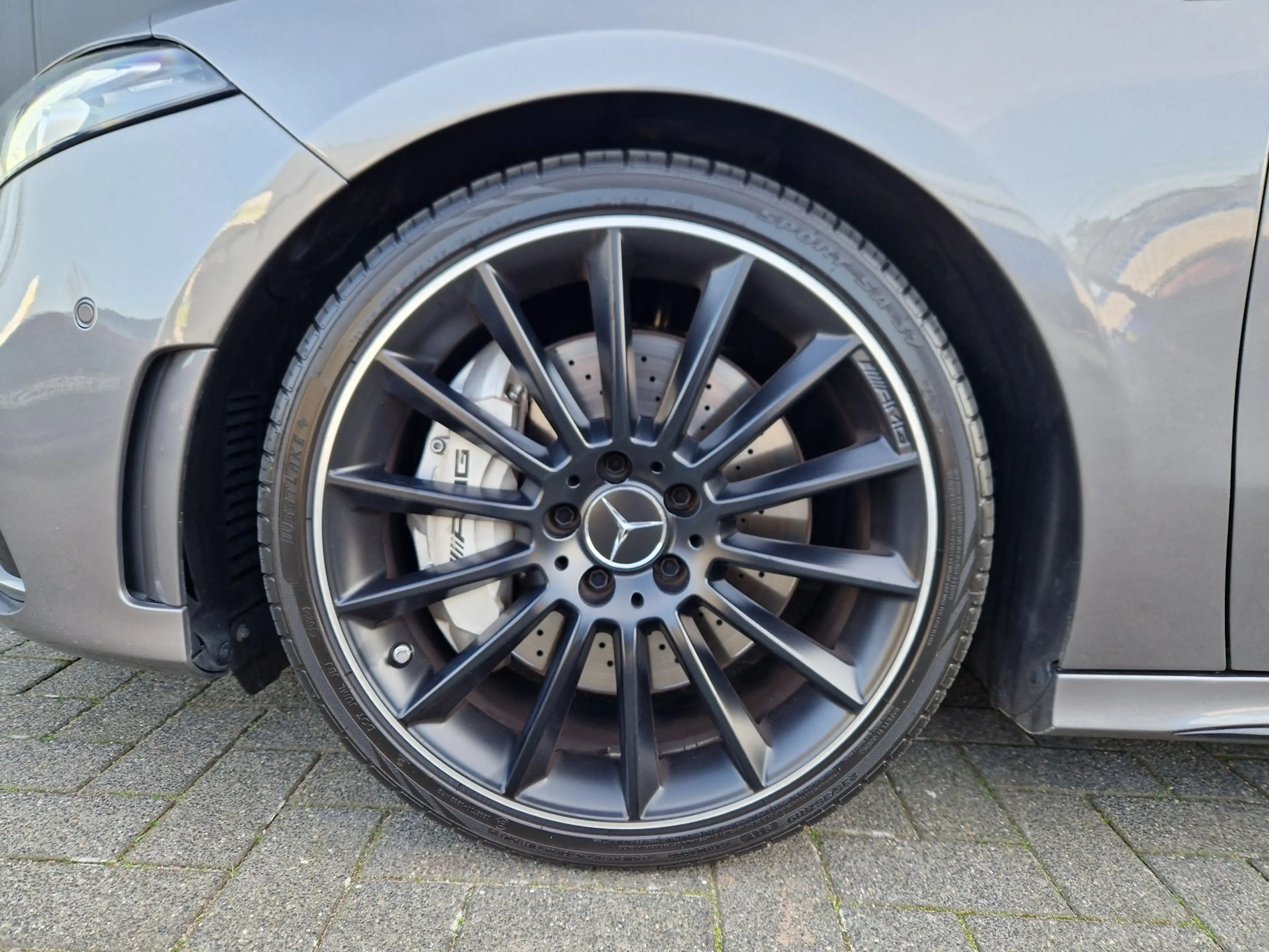 Mercedes-Benz A 35 AMG 4MATIC Edition 1 — photo 3